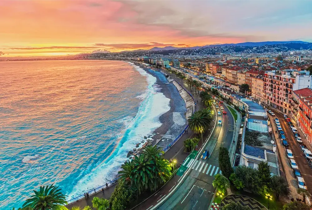 Nice Flights - Book your flights to Nice now!