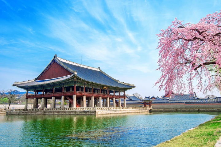 Cheap flights to Seoul - Book your flights to Seoul now!