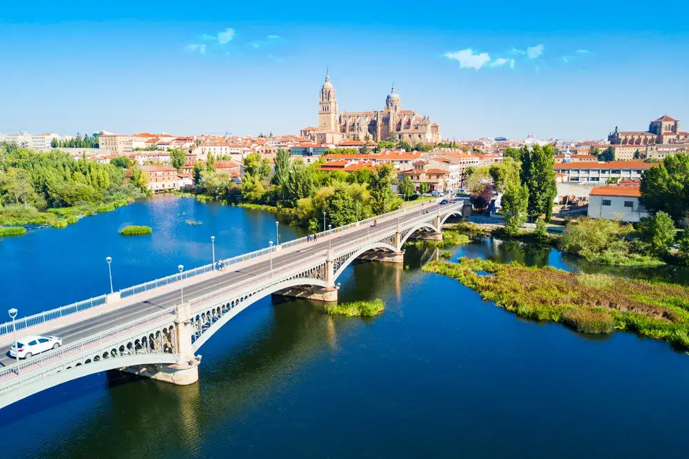 Salamanca Flights - Book your flights to Salamanca now!